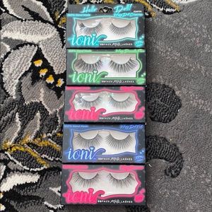 5 pair of brand new lashes